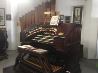 Theater on sale pipe organ