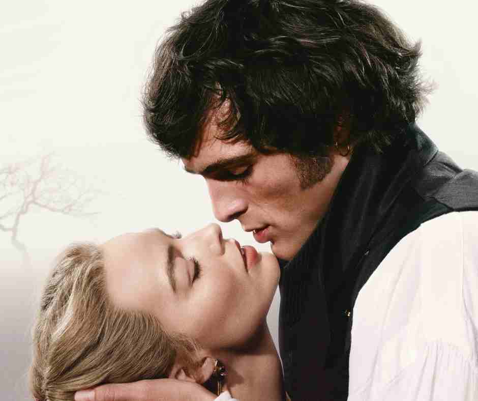 Wuthering Heights Poster Cropped in on Margot Robbie and Jacob Elordi