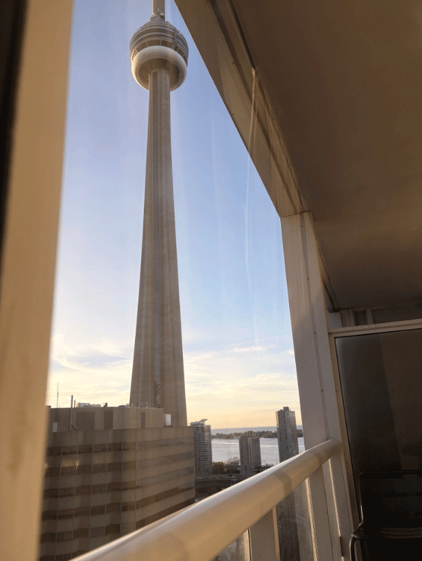 A photo of the space needle in Toronto, Canada.